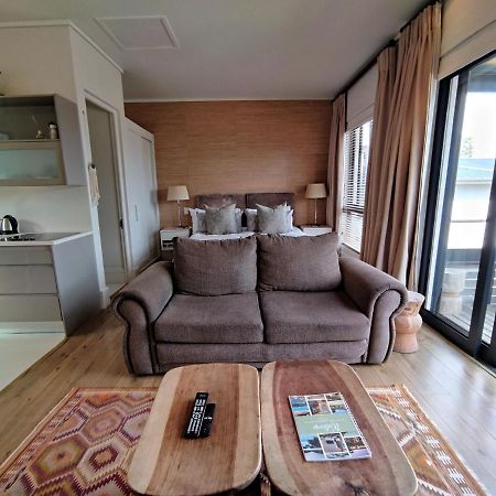 210 Gallery Luxury Studio Apartment Knysna Eksteriør bilde